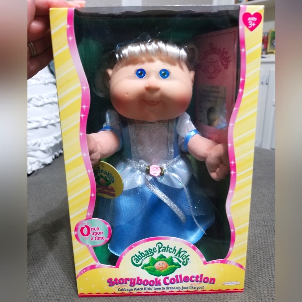Vintage Cinderella cabbage patch doll